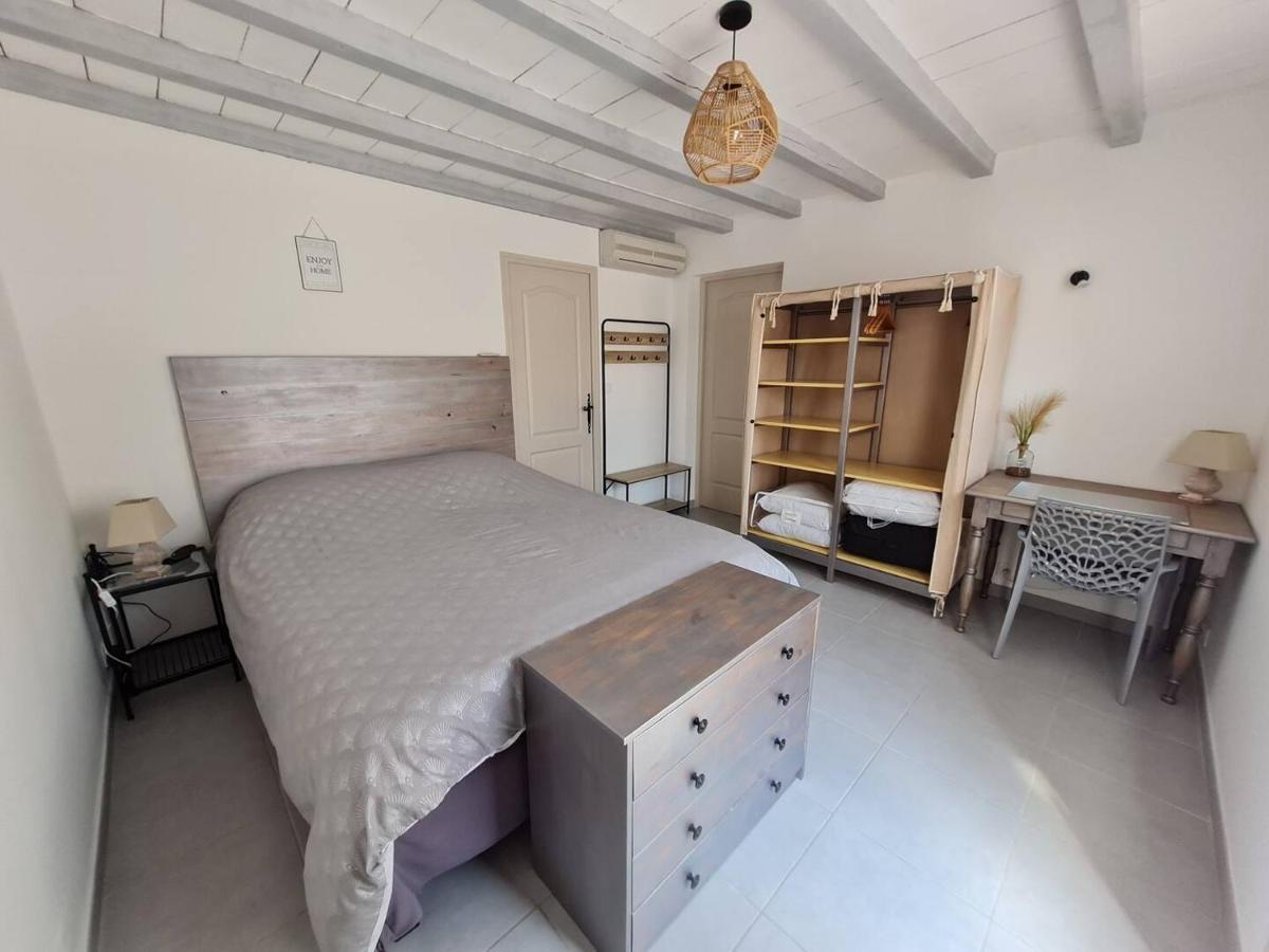 Appart Cosy Avec Son Exterieur Chaleureux,Piscine Et Parking Prive Fontvieille Zewnętrze zdjęcie
